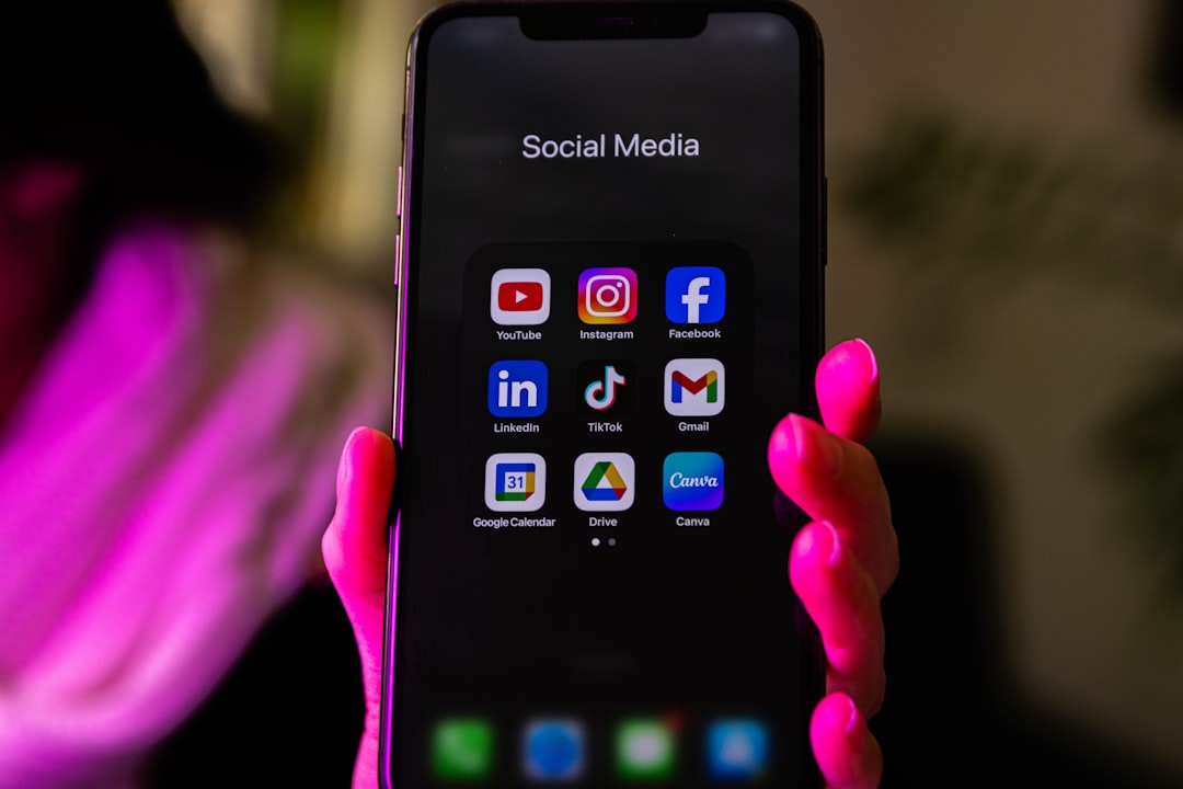 Social Media Sites for SEO: Do Social Signals Help Rankings?